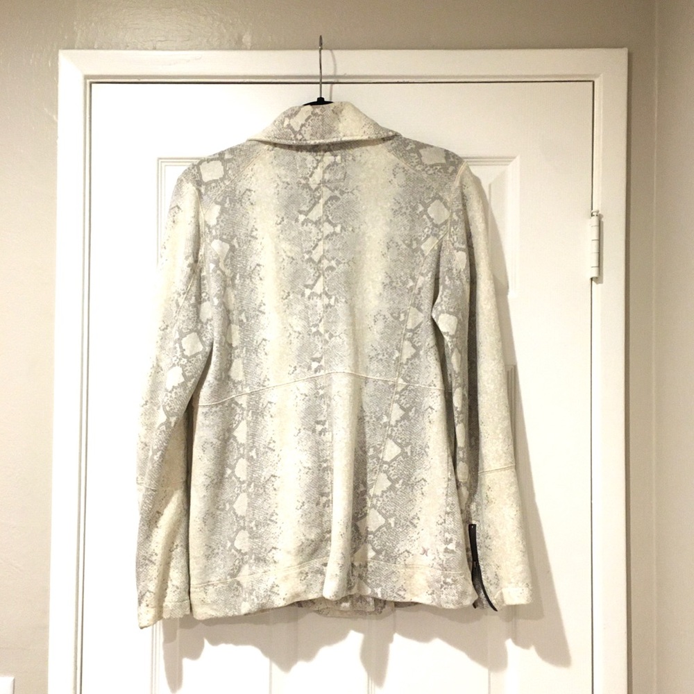 PRICE DROP - Hurley Pale Snakeskin S/M Sweatshrt - Picture 5 of 7